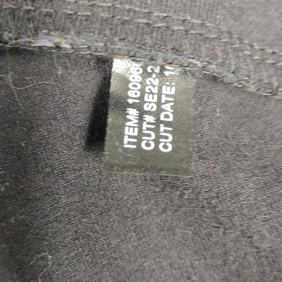 Torrid women's capris size 5 - Picture 3 of 11